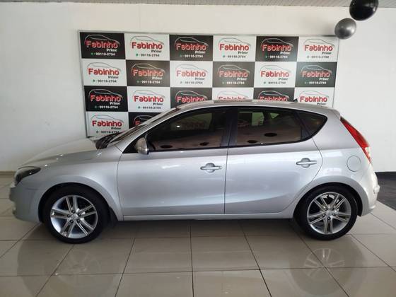 HYUNDAI I30 2.0 MPI 16V GASOLINA 4P AUTOMÁTICO HYUNDAI I30 2.0 MPI 16V GASOLINA 4P AUTOMÁTICO